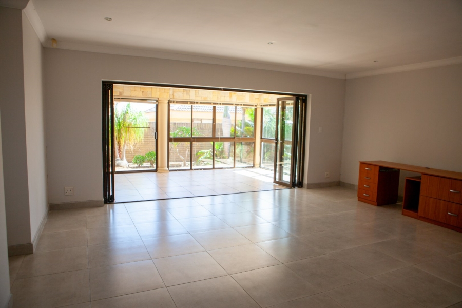 3 Bedroom Property for Sale in Blombosch Western Cape